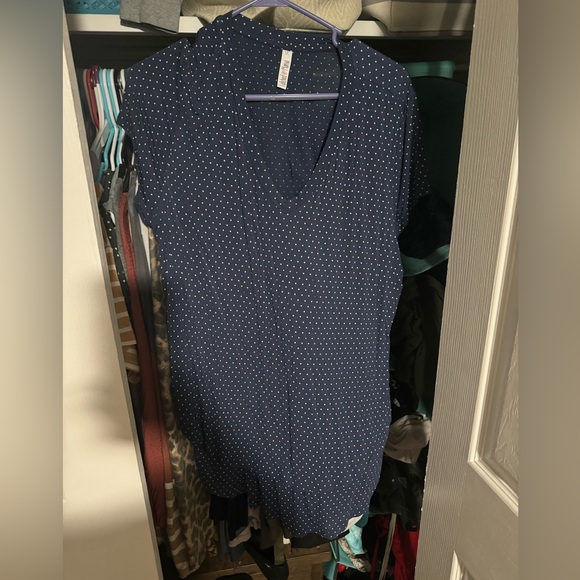 Latched man v-neck boyfriend t - Picture 1 of 3